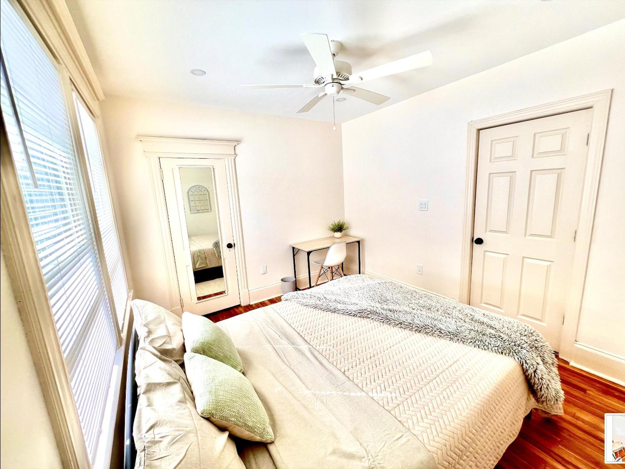 Modern Apartment - 3 Bedrooms, 2 Bathrooms New York Exterior photo