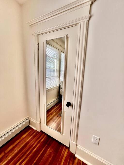 Modern Apartment - 3 Bedrooms, 2 Bathrooms New York Exterior photo